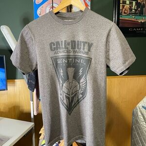 Cal of duty AW Sentinel Gray T-Shirt mens size M